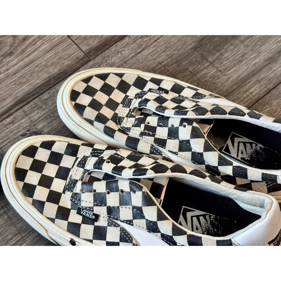 Vans Acer Ni Women’s Size 6.5 (fits more like 6) Retail $90 Reselling for More - Picture 7 of 9